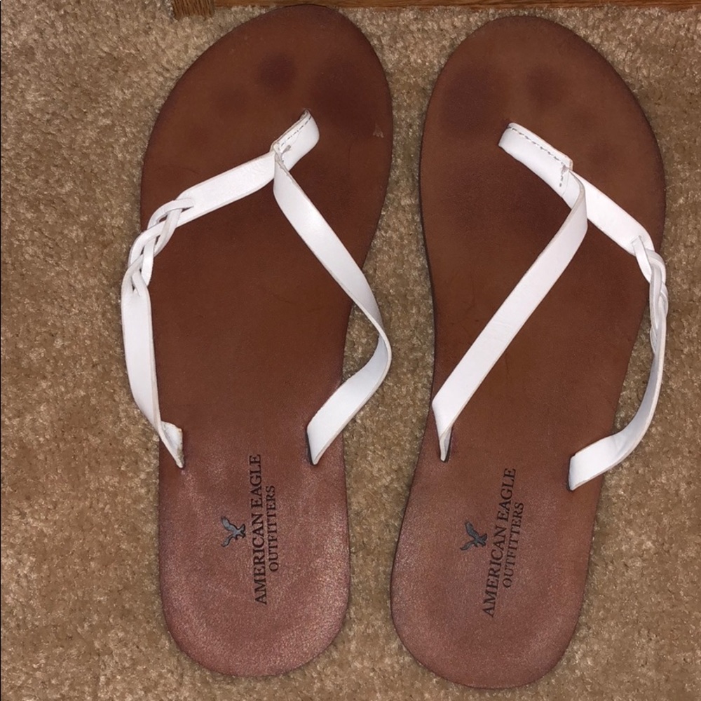 Am. Eagle flip flops